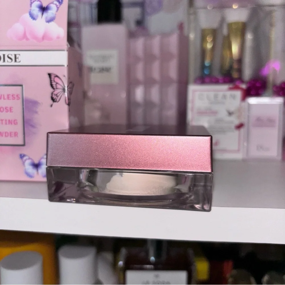 💝NIB Eloise Flawless Loose Setting Powder- Vanilla💝